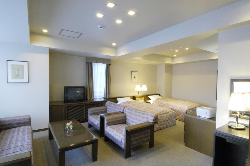 Karuizawakurabu Hotel 1130 Hewitt Resort Tsumagoi Exteriör bild