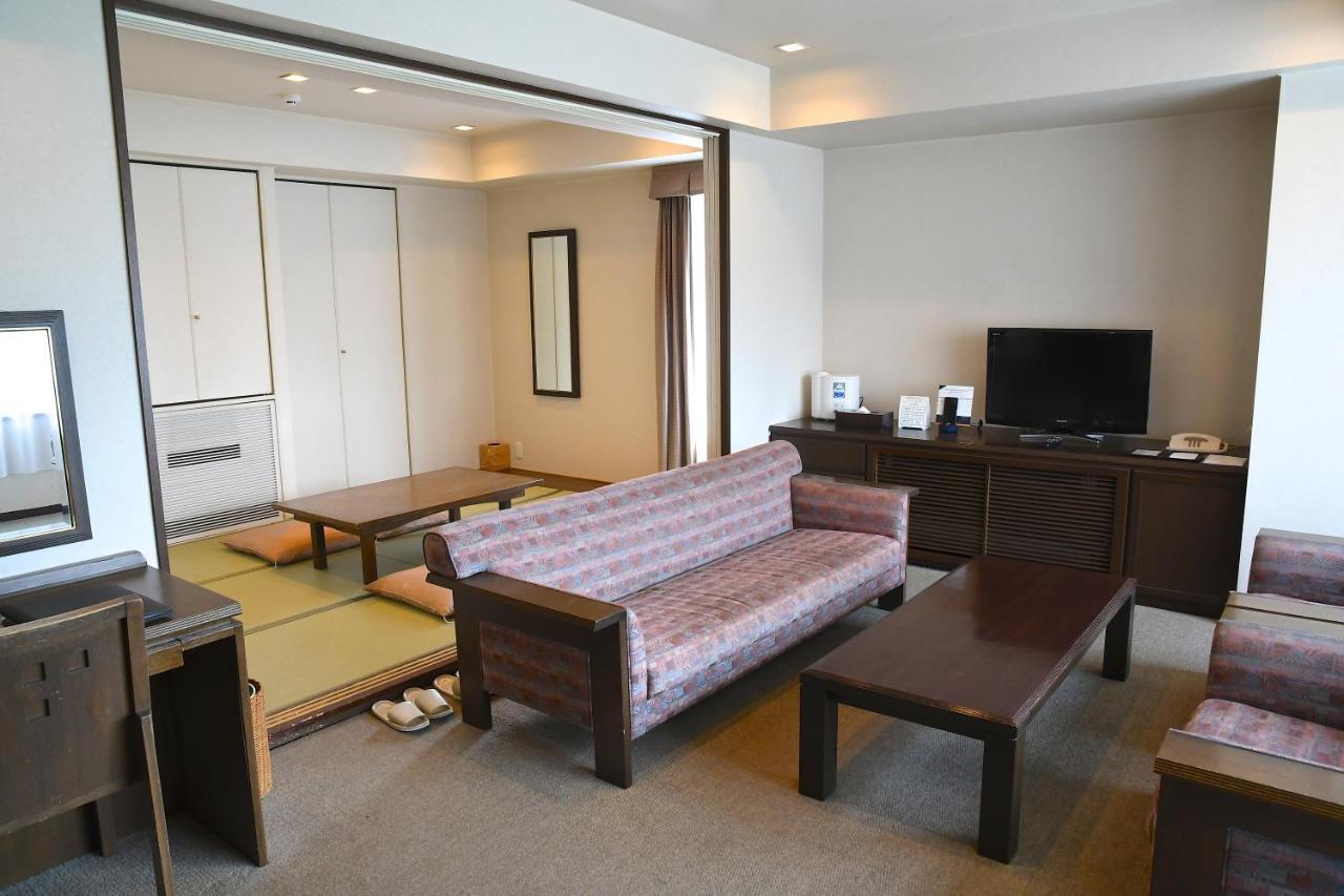 Karuizawakurabu Hotel 1130 Hewitt Resort Tsumagoi Exteriör bild